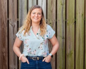 professional portrait of Lisa Ann Parr, a maxwell roofing employee.