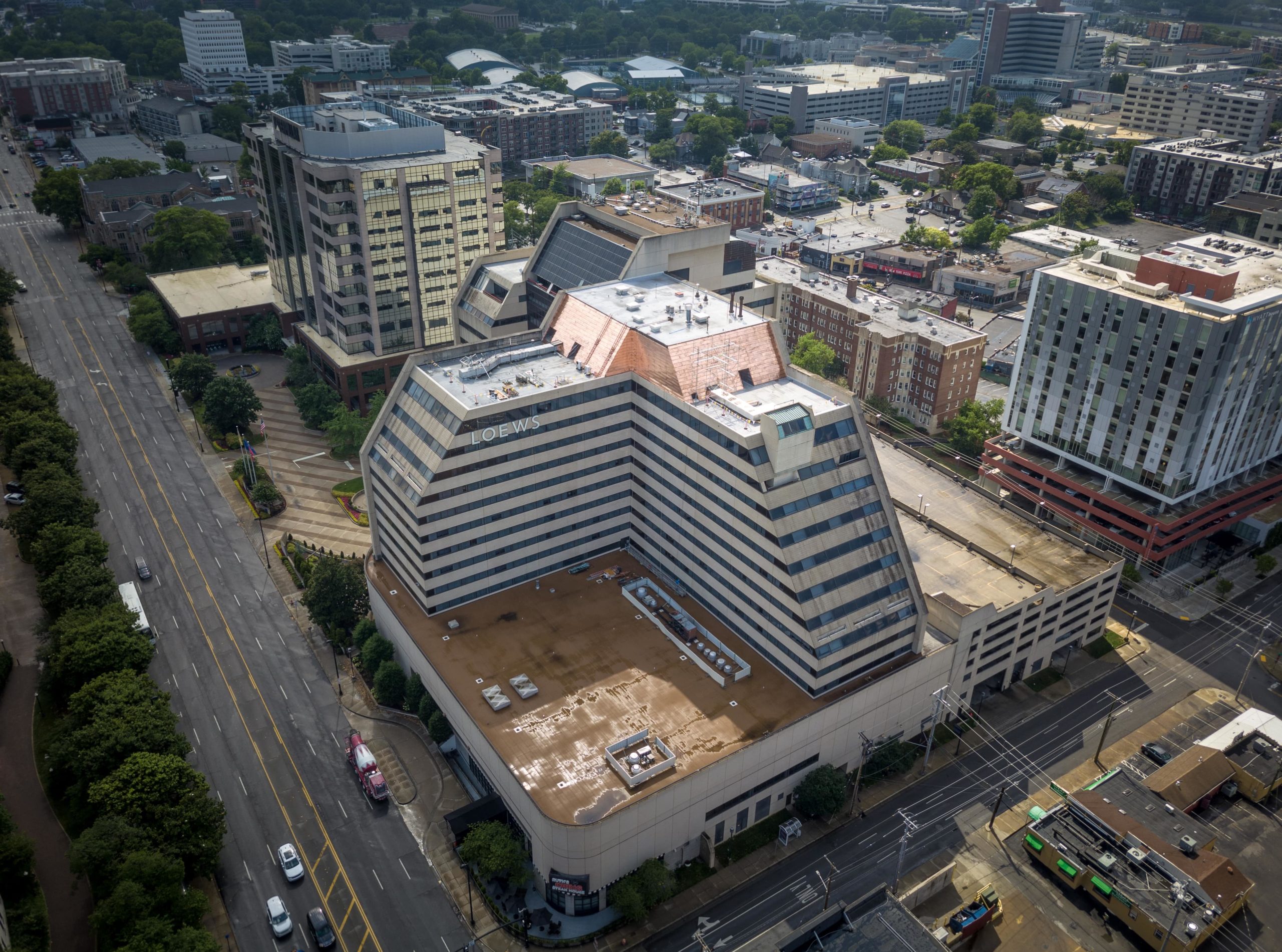 aerial view of lowes nashville hotel