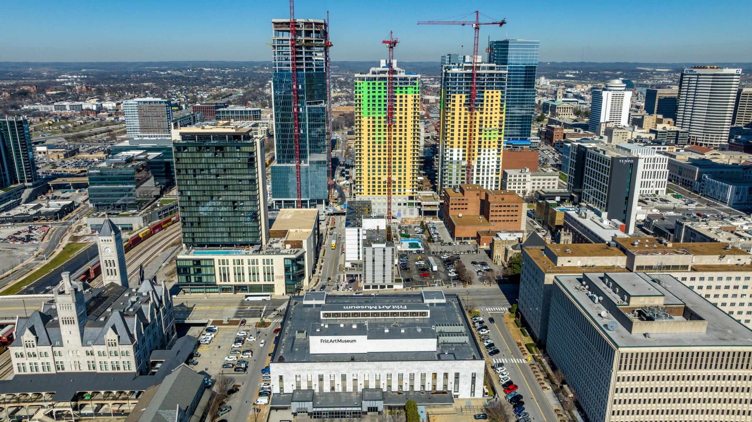 high rise building construction in downtown nashville